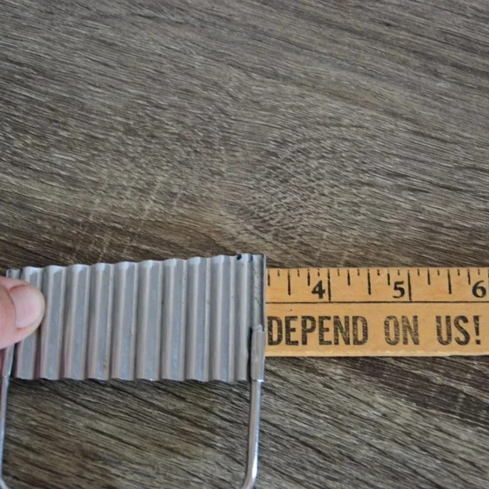 Vtg Handheld Crinkle Cutter - Picture 7 of 7